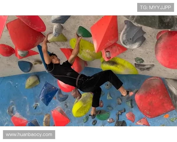 深圳攀岩队的阵地战揭秘：探索攀岩深度与团队协作的完美结合